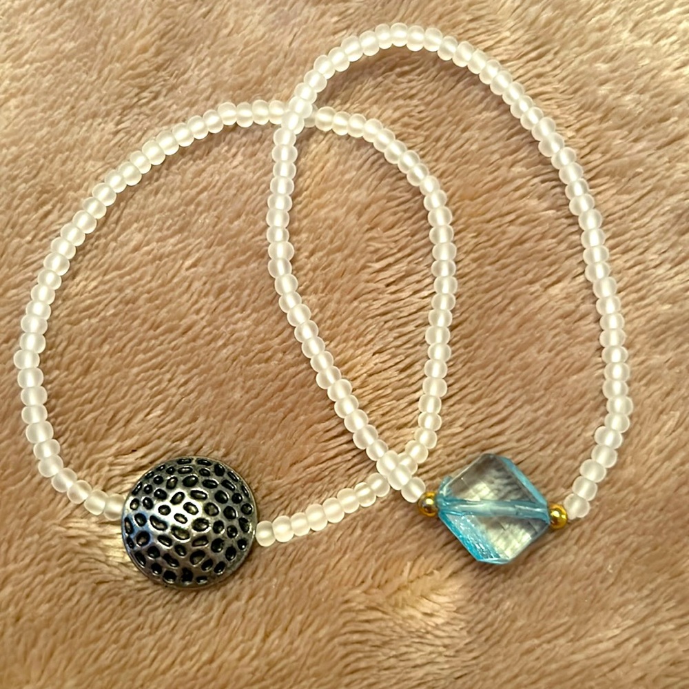 ⭐️Women’s hand made bracelet set🩵